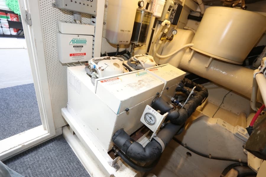 2005 Neptunus 56 Express