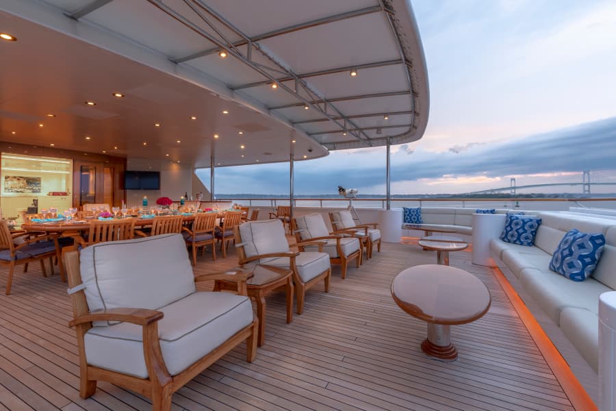 LAUREL 240'/73.15m Delta 2006/2014