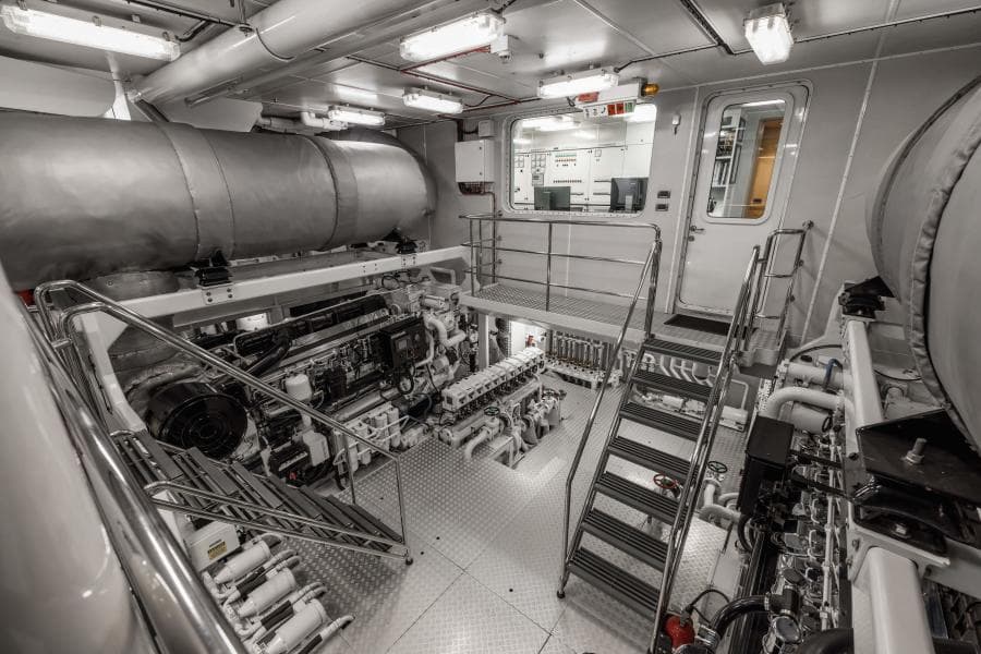 LAUREL 240'/73.15m Delta 2006/2014