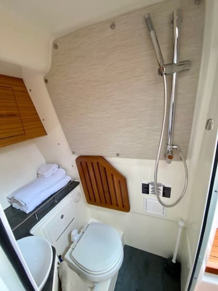 2020 Boston Whaler 380 Realm