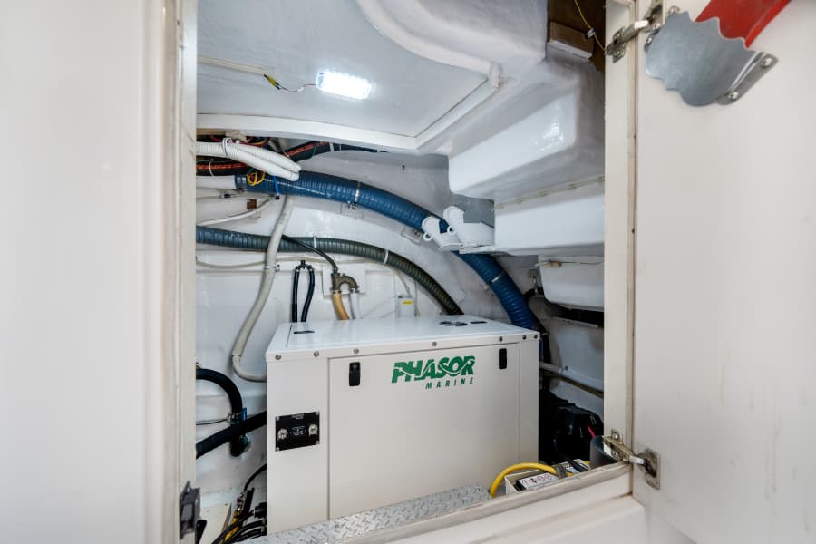 2006 Marquis 65 Pilothouse