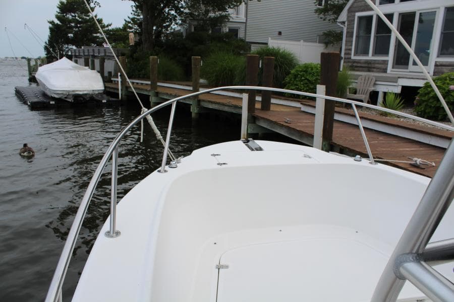 1999 Boston Whaler 23 Outrage