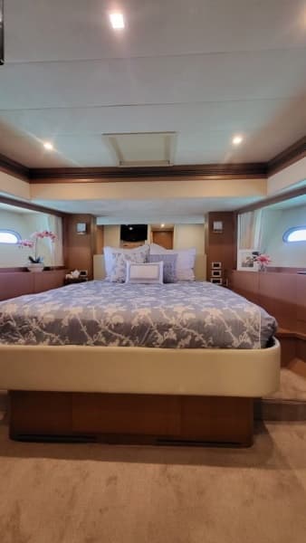2007 Ferretti Yachts 780
