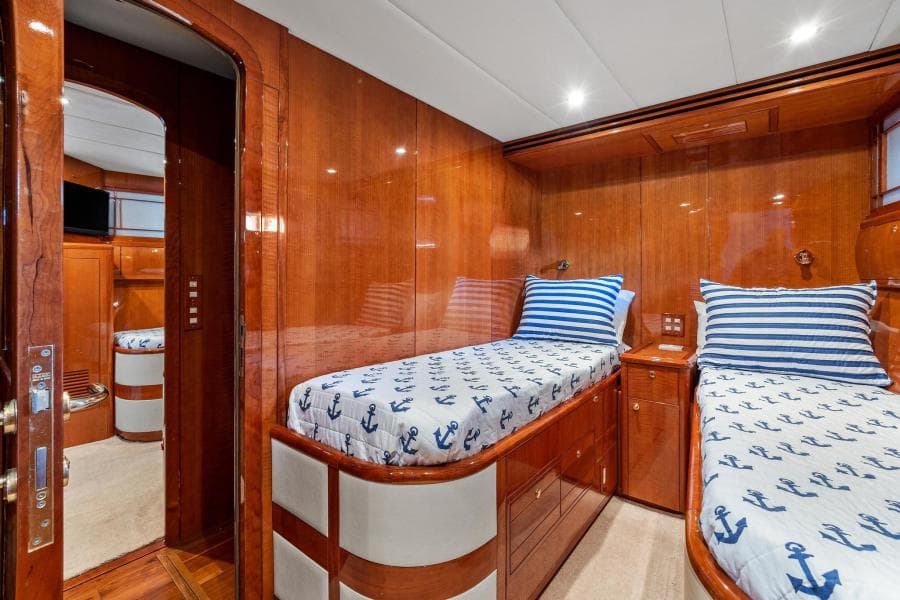 2006 Jefferson Starship Pilothouse