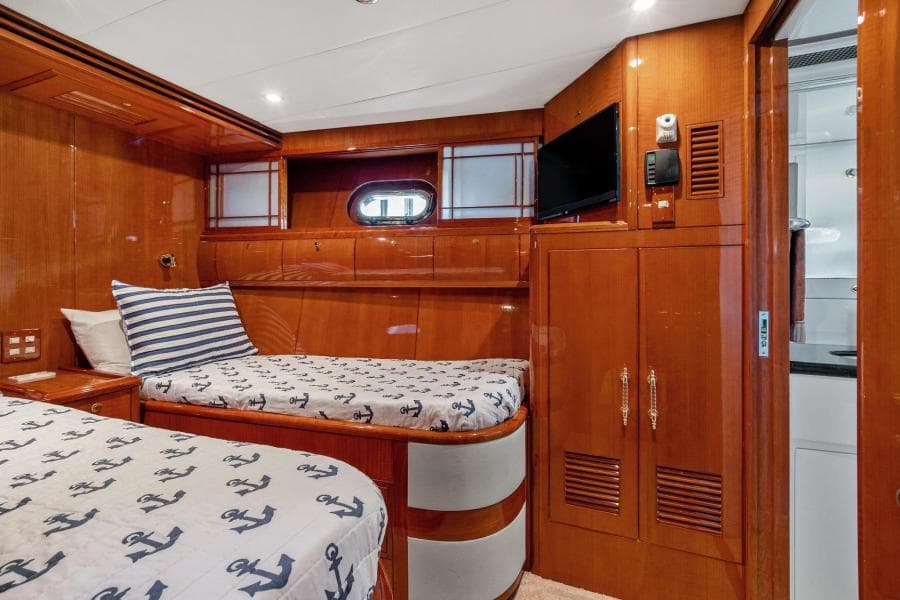 2006 Jefferson Starship Pilothouse