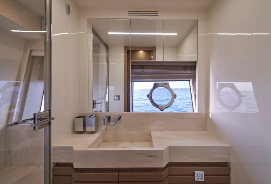 2022 Astondoa 52 Flybridge