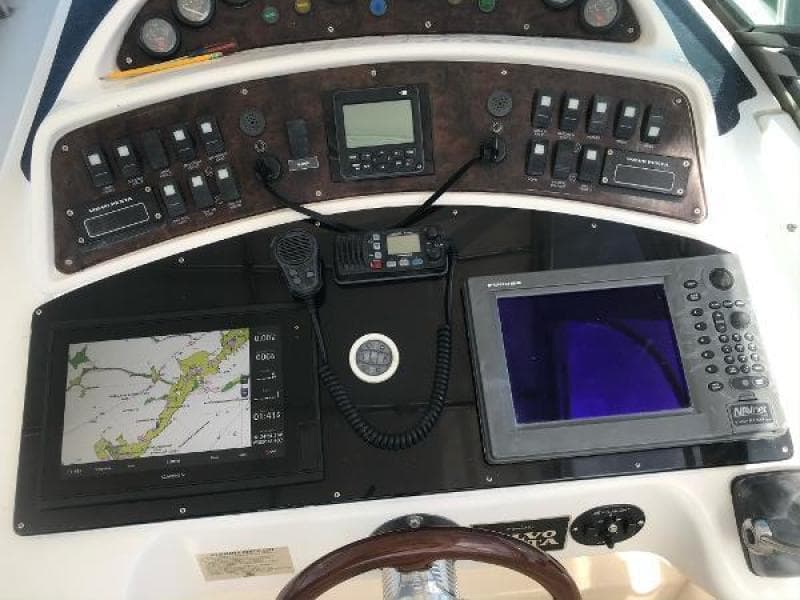 2000 Riviera 4000 Offshore