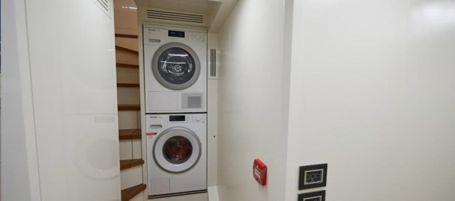 2022 Astondoa 100 Century