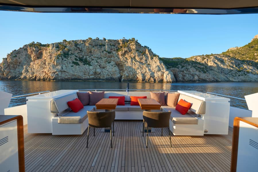 2022 Astondoa 110 Century