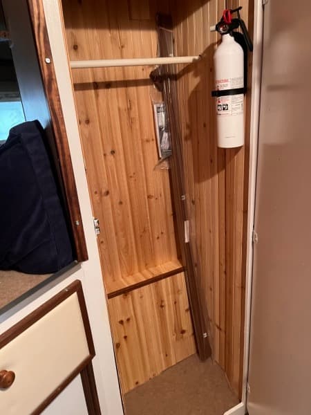 26 Under The Wire 1979 Chris Craft Catalina V Berth Locker Inside 