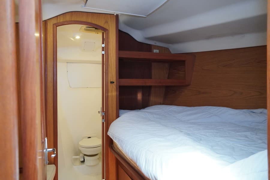 2000 Hunter Passage 420