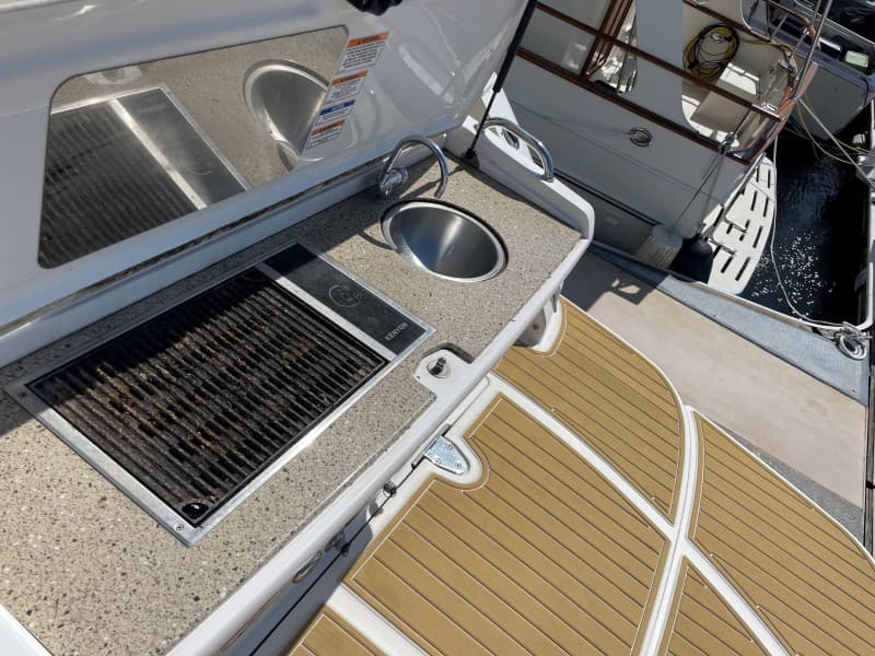 2018 35 Sea Ray Sundancer 350 Kickin Tides Stern Prep Area