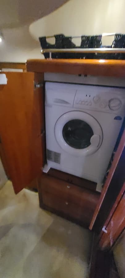 2007 Regal 4460 Commodore