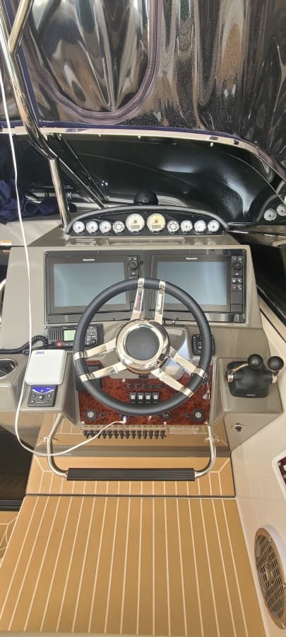 2007 Regal 4460 Commodore