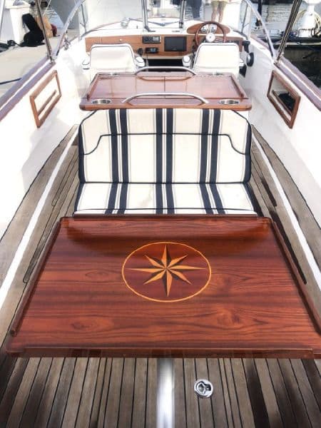 2016 Vanquish 26 Runabout