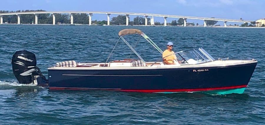 2016 Vanquish 26 Runabout