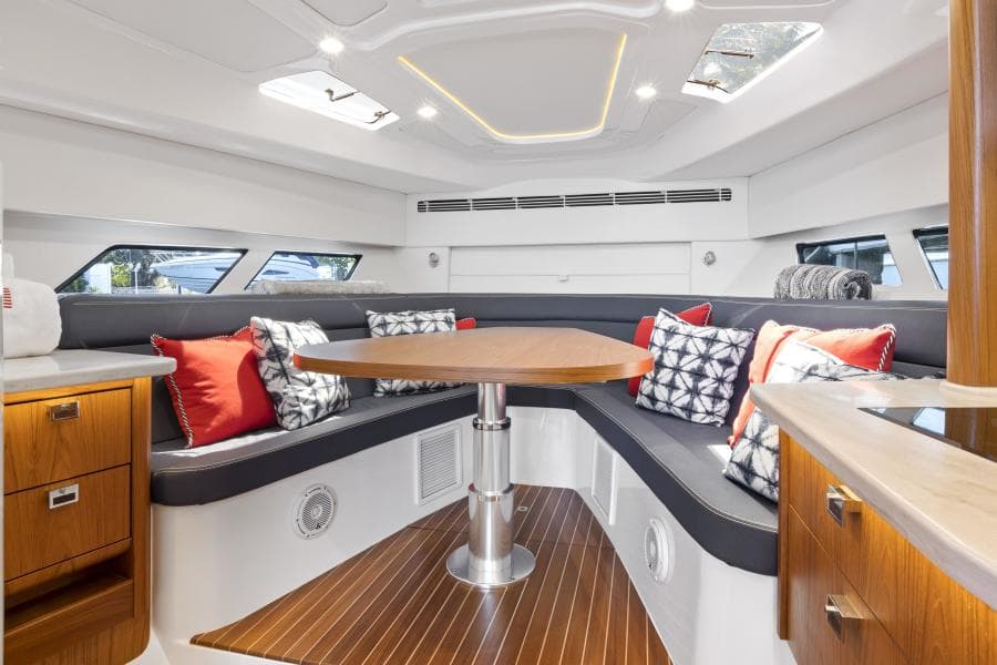 2020 Intrepid 477 Evolution