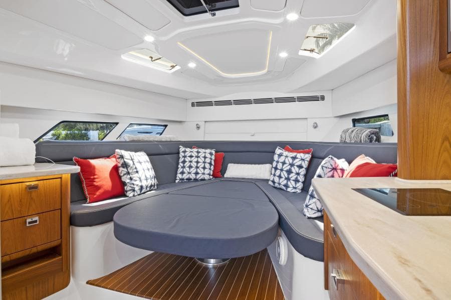 2020 Intrepid 477 Evolution