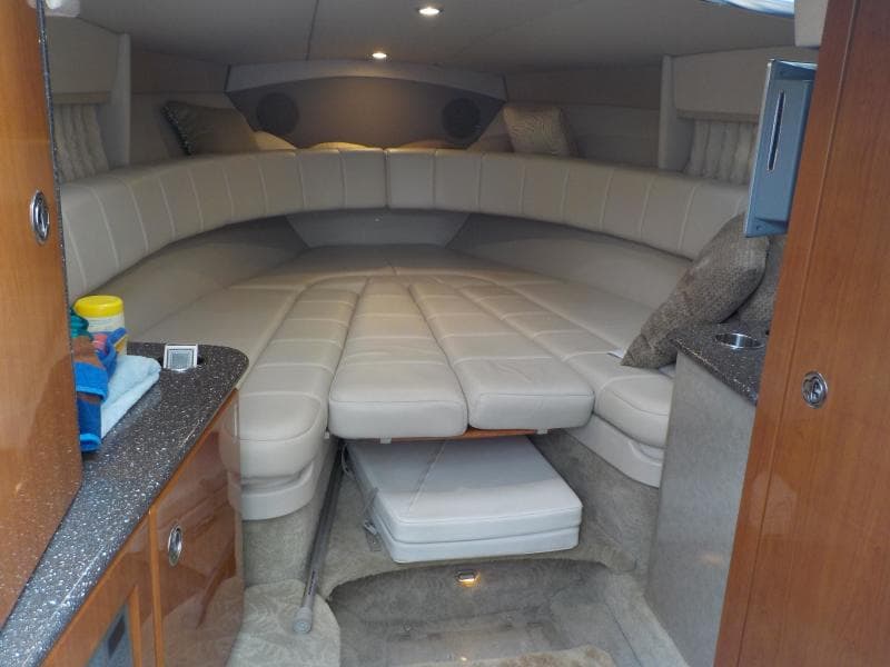 2006 Formula 33 - C's The Day - Bunk