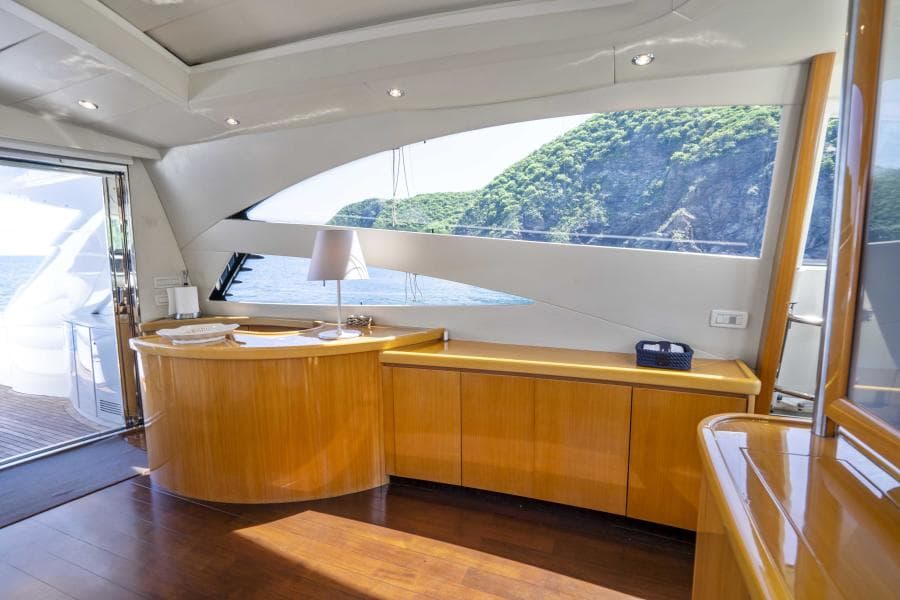 2005 Pershing 76 Motor Yacht - Denise - Salon
