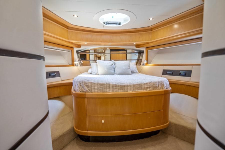 2005 Pershing 76 Motor Yacht - Denise - Forward VIP Stateroom