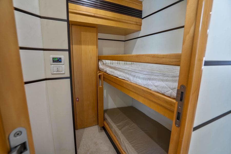 2005 Pershing 76 Motor Yacht - Denise - Port Guest Stateroom