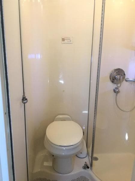 2005 Sea Ray 40 Motor Yacht