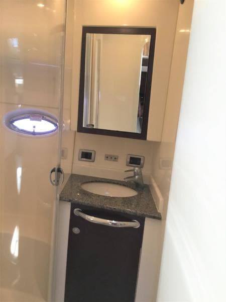 2005 Sea Ray 40 Motor Yacht