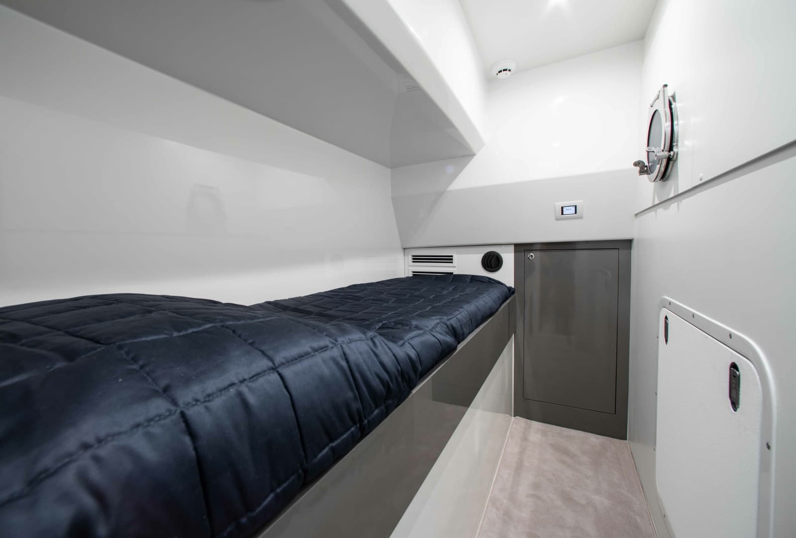 2022 Ferretti Yachts 550