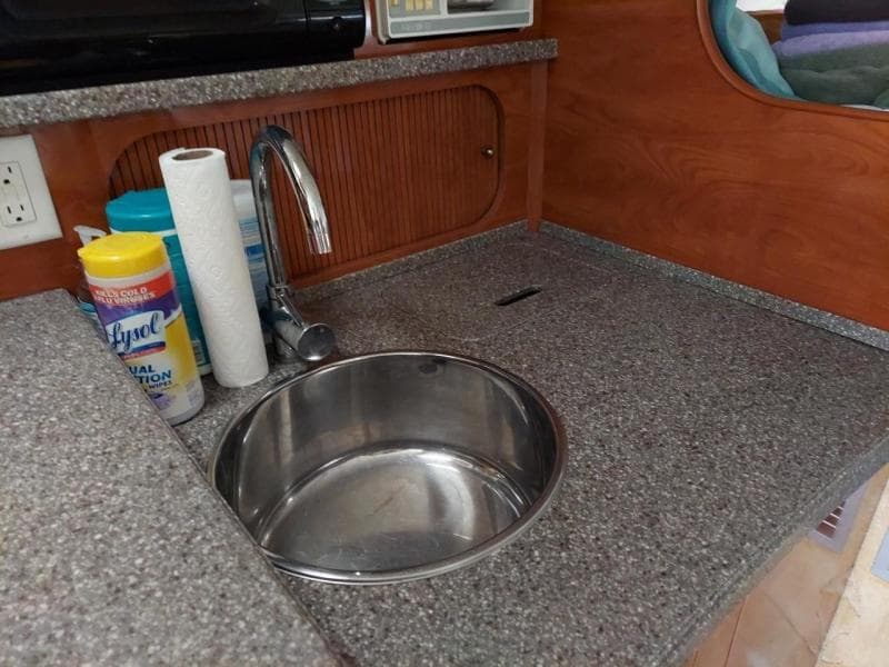 2004 Rinker 342 Fiesta Vee