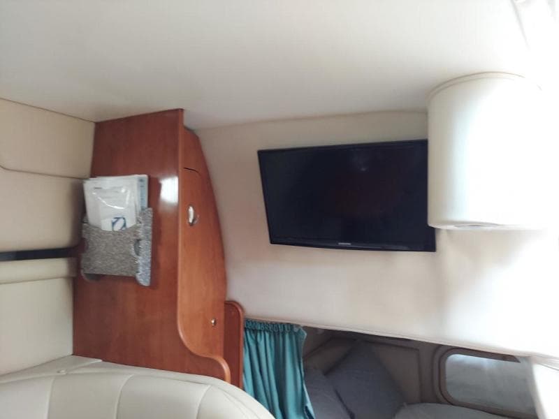 2004 Rinker 342 Fiesta Vee