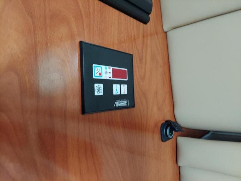 2004 Rinker 342 Fiesta Vee