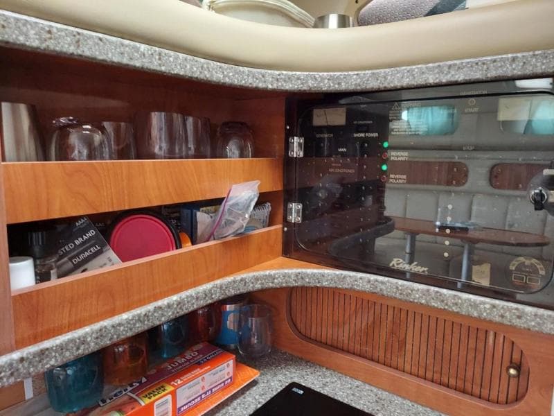 2004 Rinker 342 Fiesta Vee