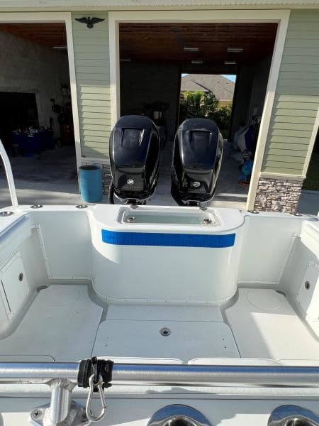 2016 Yellowfin Center Console