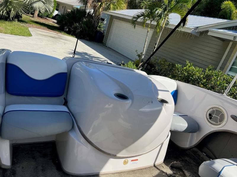 2005 Tahoe T18 Ski Boat