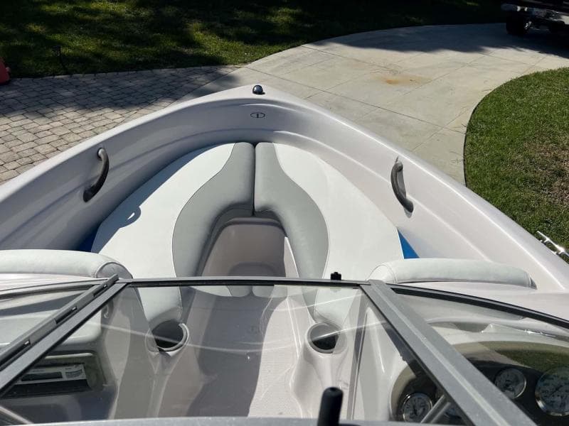 2005 Tahoe T18 Ski Boat