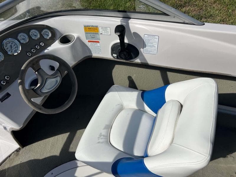 2005 Tahoe T18 Ski Boat