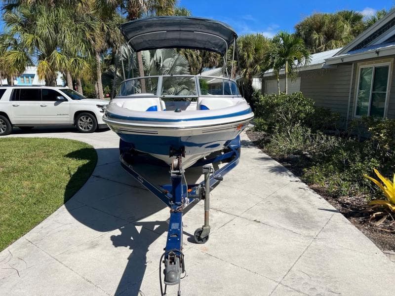 2005 Tahoe T18 Ski Boat