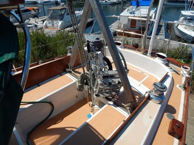 1976 Heritage Yacht Intrepid 35