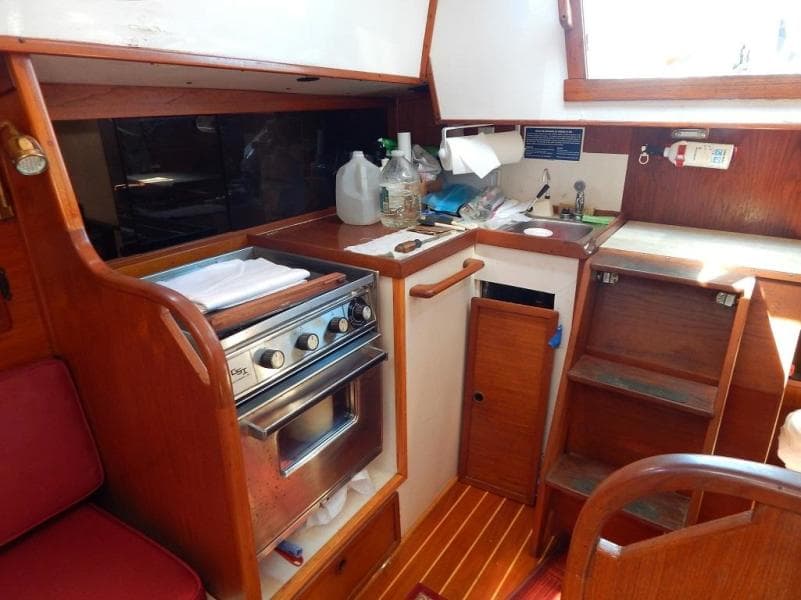 1976 Heritage Yacht Intrepid 35