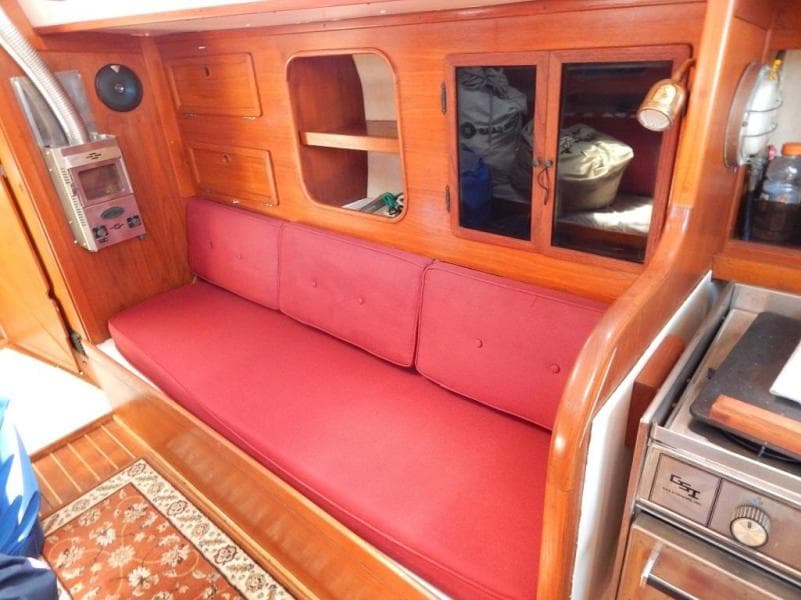 1976 Heritage Yacht Intrepid 35