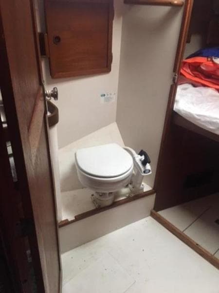 1976 Heritage Yacht Intrepid 35