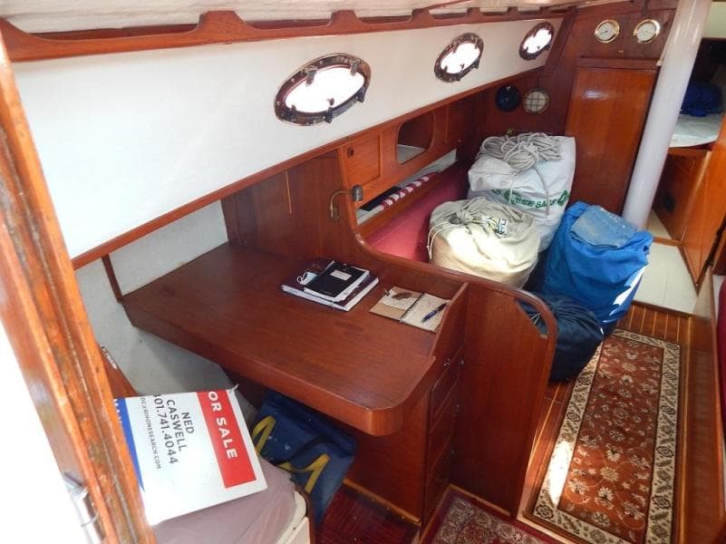 1976 Heritage Yacht Intrepid 35