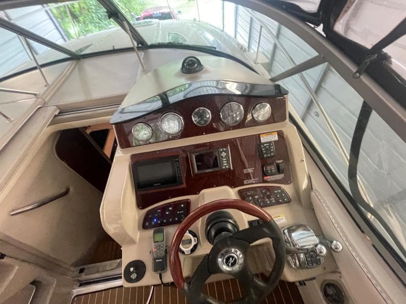 2009 Sea Ray 310 Sundancer  Andrews Place Helm