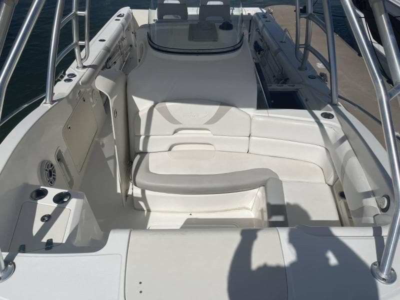 2008 Boston Whaler 320 Outrage Cuddy Cabin