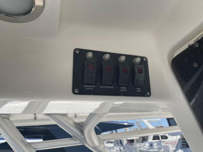 2008 Boston Whaler 320 Outrage Cuddy Cabin