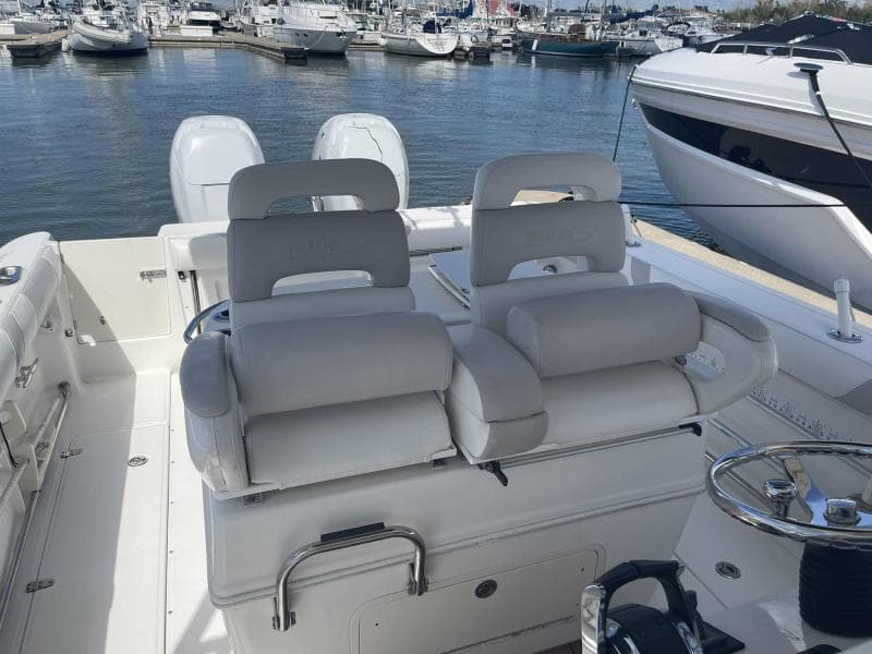 2008 Boston Whaler 320 Outrage Cuddy Cabin
