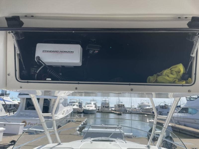 2008 Boston Whaler 320 Outrage Cuddy Cabin