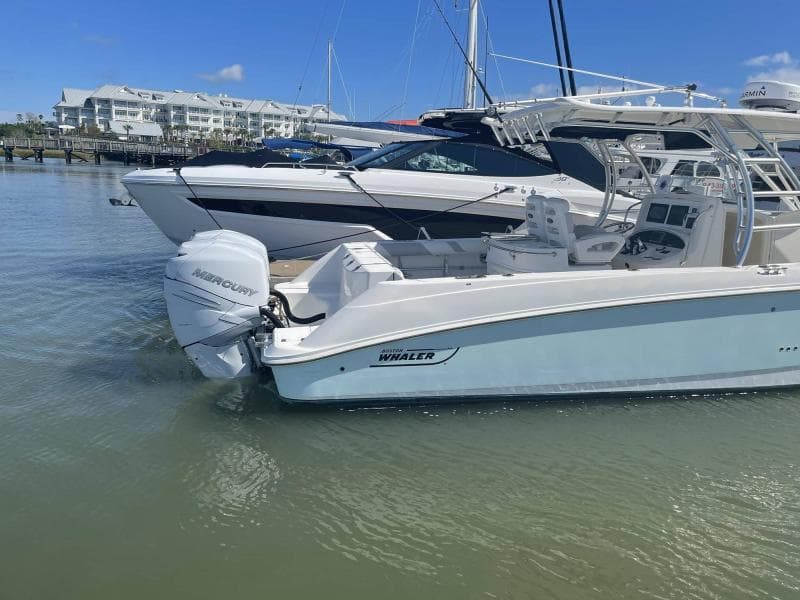 2008 Boston Whaler 320 Outrage Cuddy Cabin