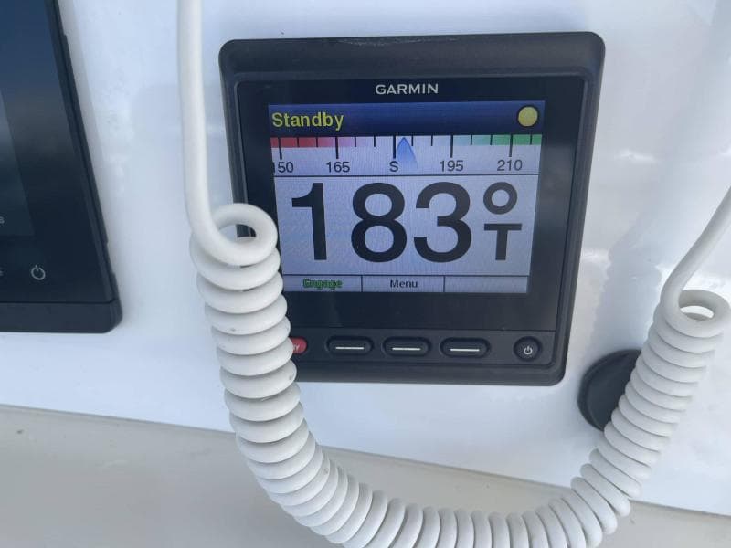 2008 Boston Whaler 320 Outrage Cuddy Cabin